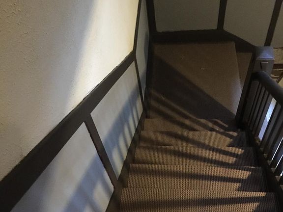 5th image of 6906 S Clyde Ave #1
