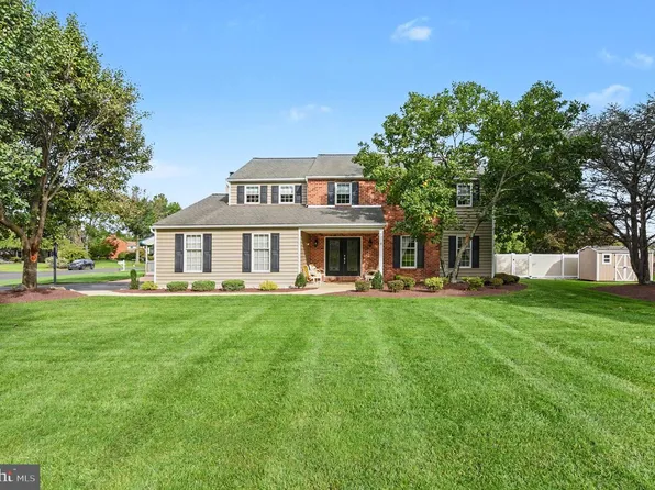 2010 Buckingham Dr, Jamison, PA 18929