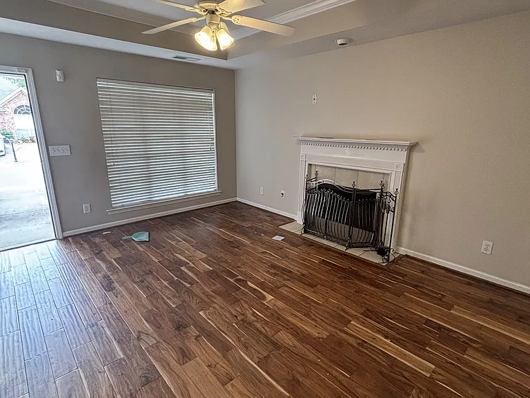 3021 Summit Dr — Photo 3