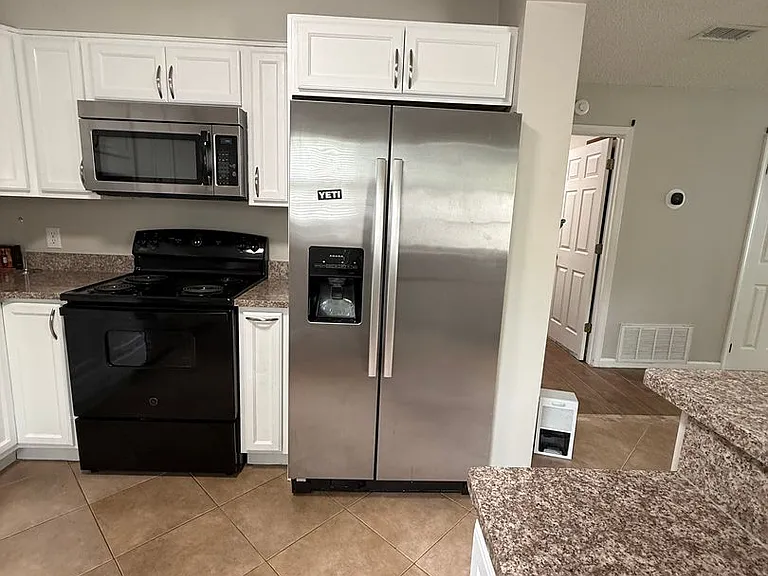 1718 Bennetts End — Photo 3
