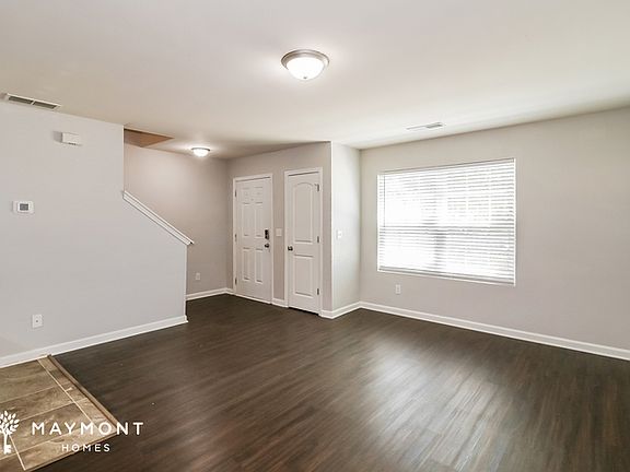 5th image of 1535 Hydrangea Ln