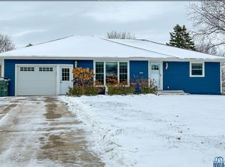 604 S 18th St, Dakota City, NE 68731