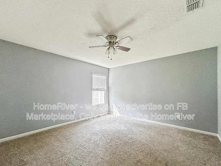 2219 Sotterley Ln — Photo 6