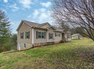 1918 Gabriels Creek Rd, Mars Hill, NC 28754