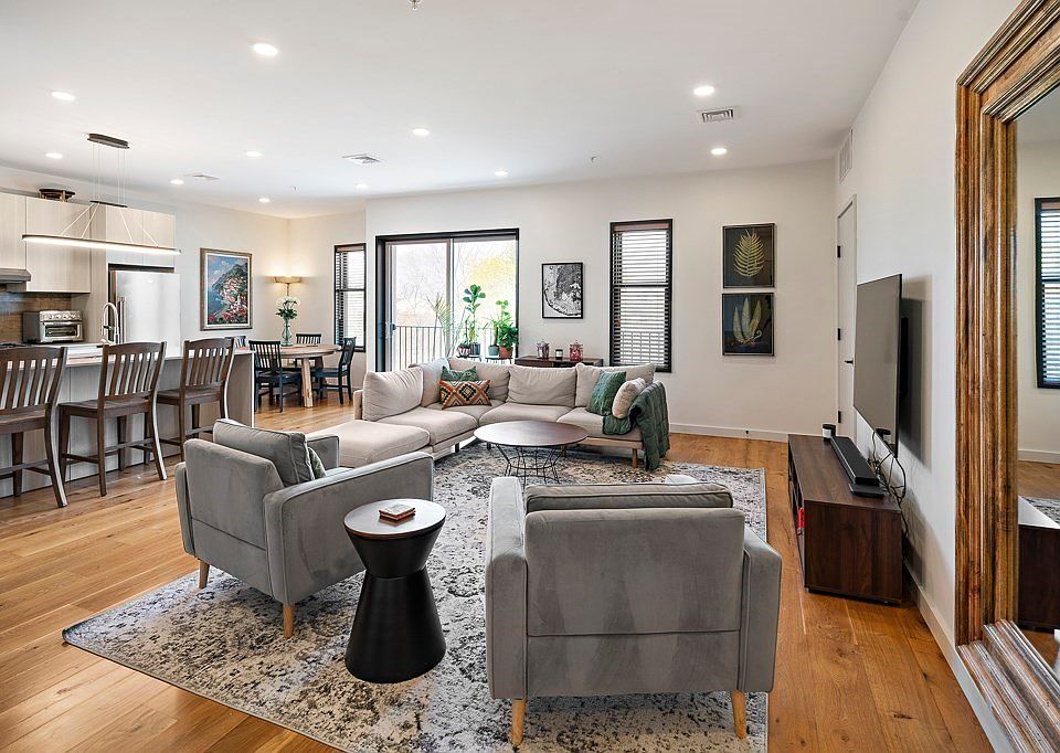 1st image of 211 Condor St #8A