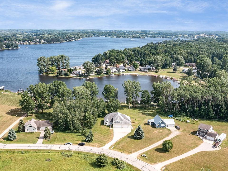 1028 Isabella Vista Dr, Lake Isabella, MI 48893 Zillow