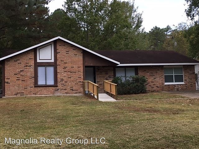 1st image of 1064 Westwood Dr