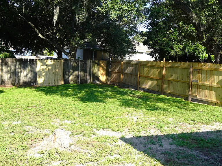 15224 Waverly St #1 — Photo 17