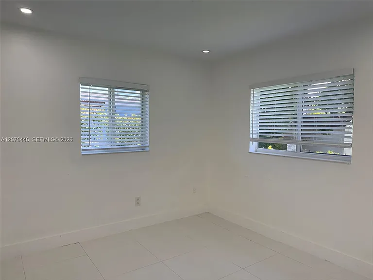 15900 SW 102nd Ave — Photo 8
