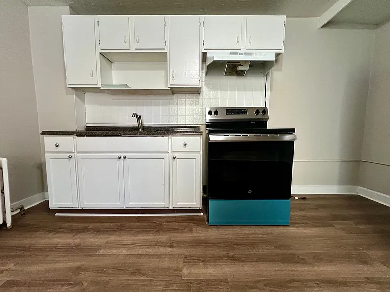 613 Walnut St — Photo 11