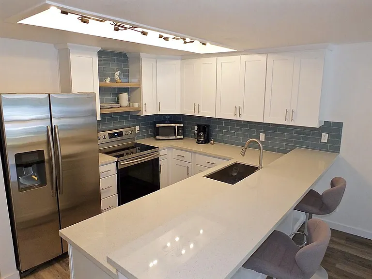 8124 Marina Pacifica Dr N #5 — Photo 12