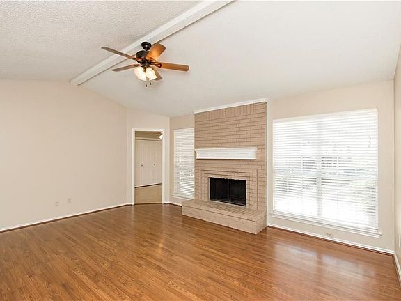 3rd image of 2206 Lancecrest Dr