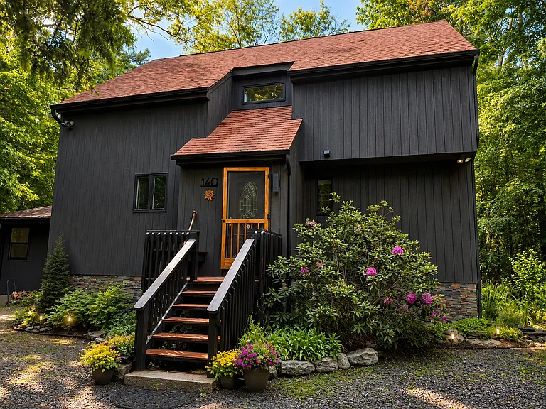 Woodland Dr — Photo 1