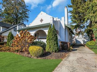 77 Clark Ave, Massapequa, NY 11758