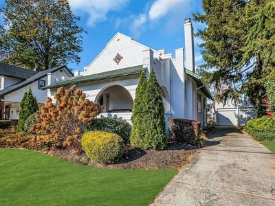 77 Clark Avenue, Massapequa, NY, 11758