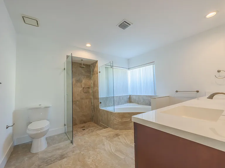 22352 Martella Ave — Photo 6