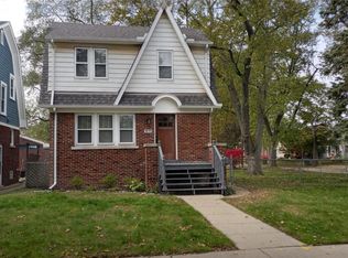 1810 Nowlin St, Dearborn, MI 48124