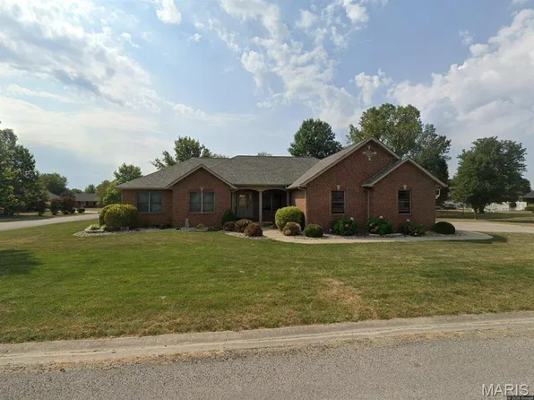 804 Jamie St, Bartelso, IL 62218