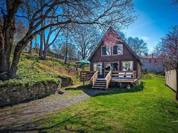 31 Hatley Ln, Weaverville, CA 96093