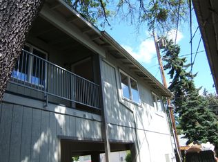 306 NE C St APT B, Grants Pass, OR 97526