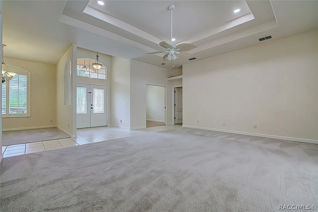 3 bed, 1967 sqft, $2,250 — Photo 3