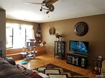 5th image of 504 Shenandoah Ave
