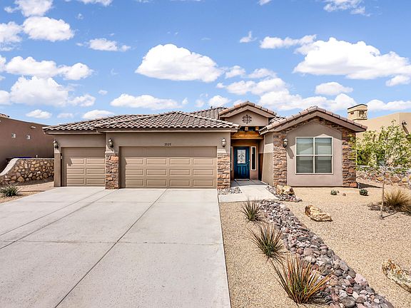 5th image of 2525 Mateo Pl