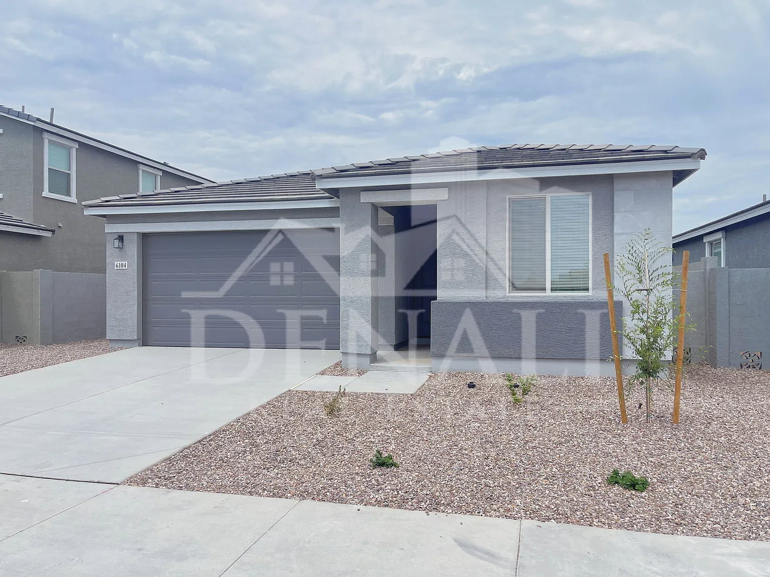 4 bed, 3.0 bath, 2071 sqft, $2,695 — Photo 2