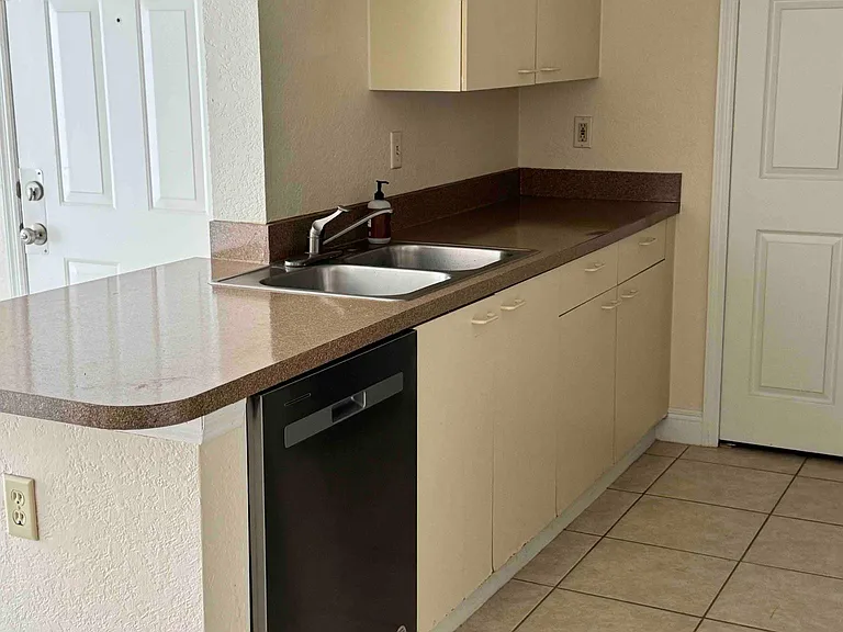 2550 N Alafaya Trl #6107 — Photo 3
