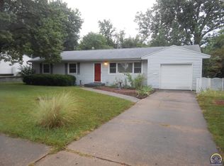 1231 SW 32nd St, Topeka, KS 66611