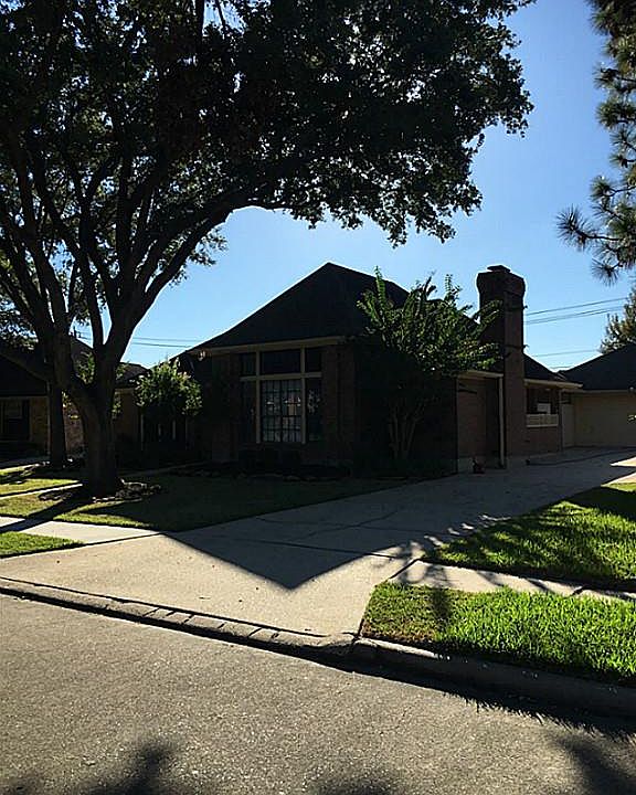 1st image of 6723 Gleneagles Dr
