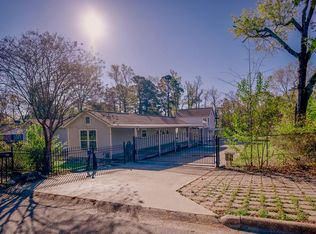 205 Carroll St, Center, TX 75935