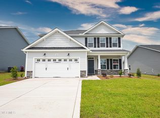 105 Sea Breeze Ct, Sneads Ferry, NC 28460