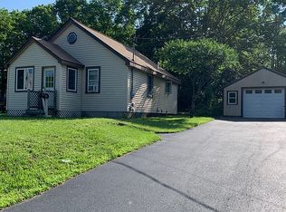 129 Everett St, Middleboro, MA 02346