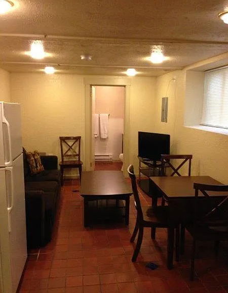 129 21st Ave E #4 — Photo 2
