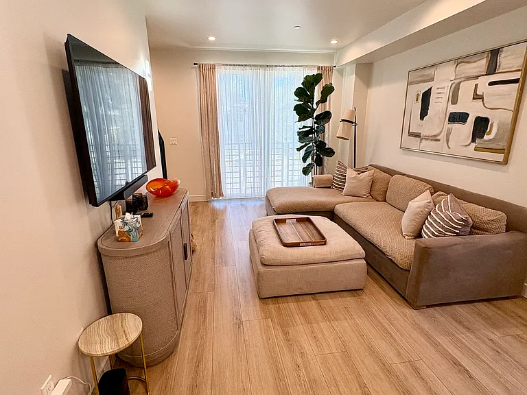 Living room ( second floor)