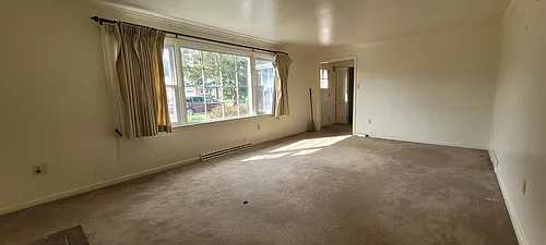 243 Oregon Dr Photo 1