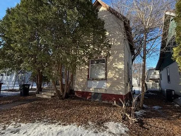 361 8th Ave S, Fargo, ND 58103
