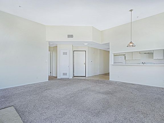 3rd image of 1542 S Wooster St #303