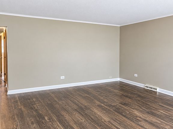 3rd image of 14444 Ellis Ave