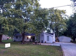 3896 E Corman St, Decatur, IL 62521