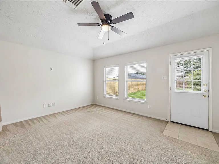8022 Indian Desert Dr — Photo 11
