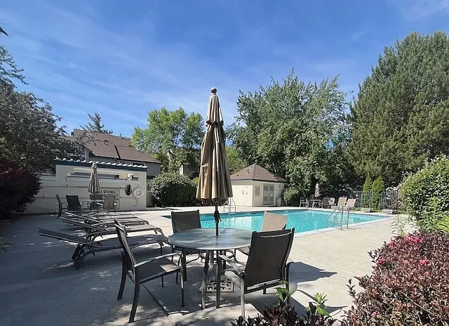 962 E Riverpark Ln — Photo 33