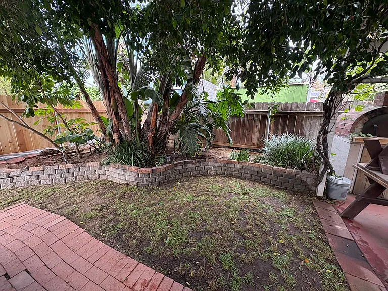 606 Spruce St — Photo 30