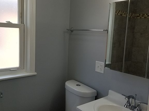 5th image of 132 Bohland Ave