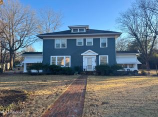 704 Maple Ave, Clarksdale, MS 38614