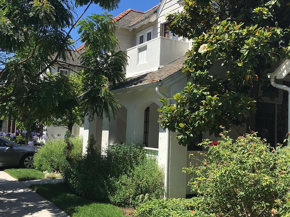 Front of home in beautiful neighborhood