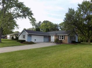 132 Riverside Ct, Decatur, IN 46733
