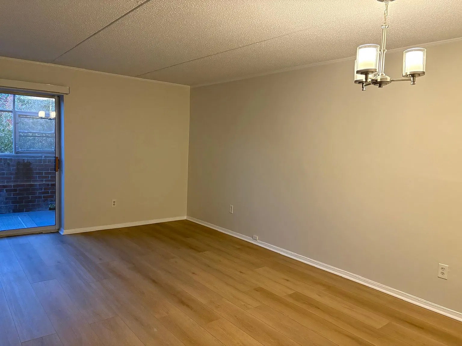 1 bed, 785 sqft, $2,300 — Photo 4