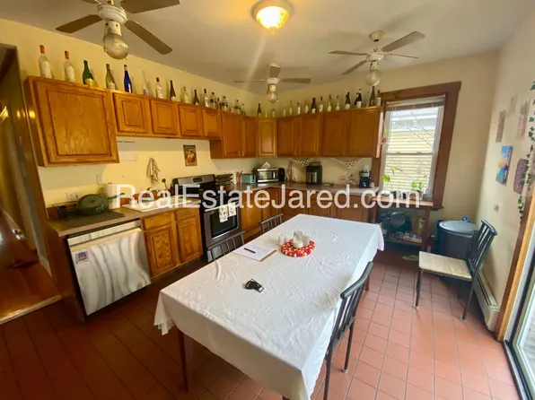 60 Calumet St #13, Roxbury Crossing, MA 02120